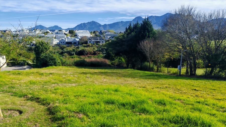  Bedroom Property for Sale in Kingswood Golf Estate Western Cape